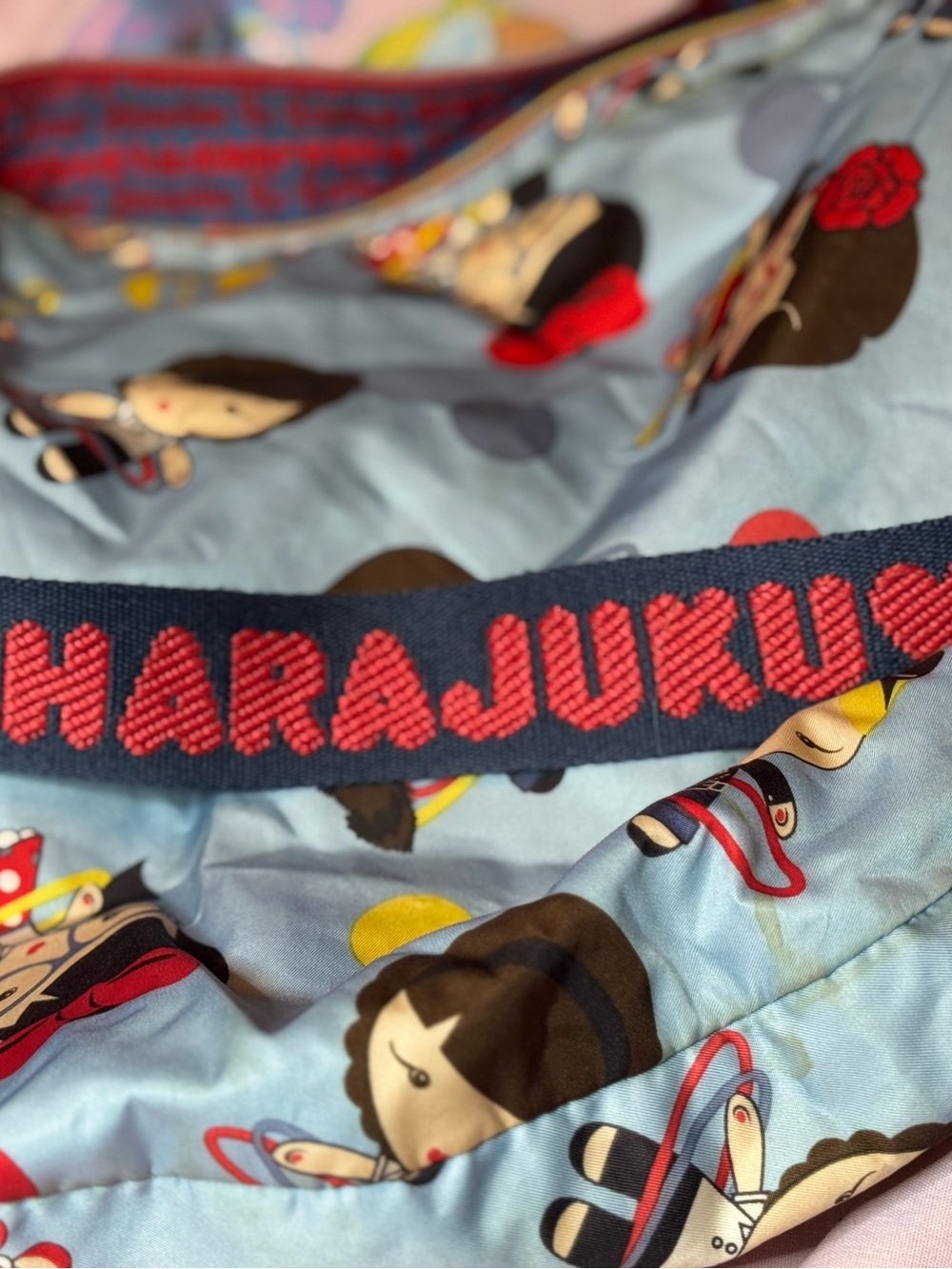 Hula Hooping 50’s styled Harajuku Lovers bag - Picture 5 of 5